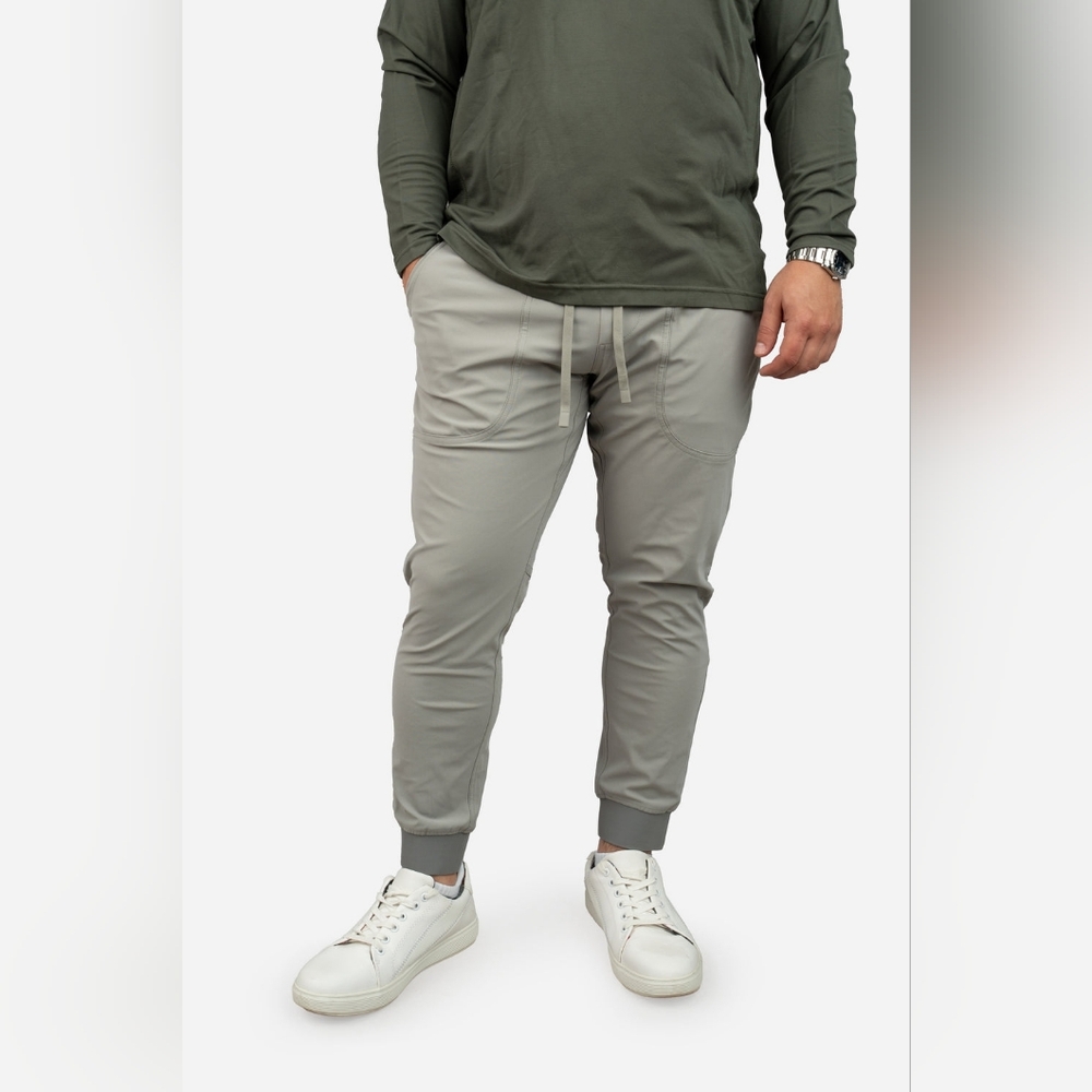 Under 5' 10" Pace Performance Jogger Stone